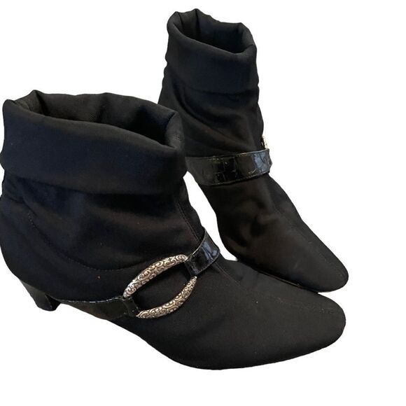 Brighton Low Black Booties, 8.5 - Picture 3 of 7